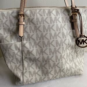 Michael kors purse/tote bag